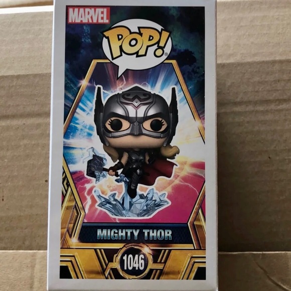 NEW Funko Pop 1046 Mighty Thor Jane Foster Pop in a Box Exclusive GITD GLOW - Picture 3 of 6